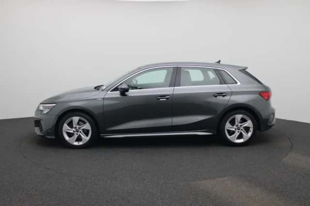 Audi A3 (2023) thumbnail 4