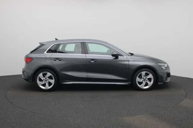 Audi A3 (2023) thumbnail 6