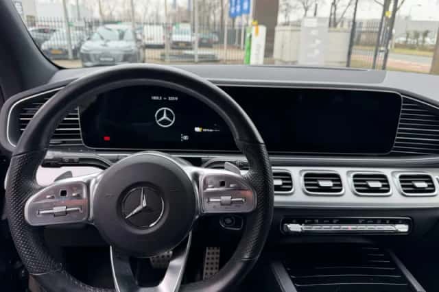 Mercedes-Benz GLE (2022) thumbnail 16