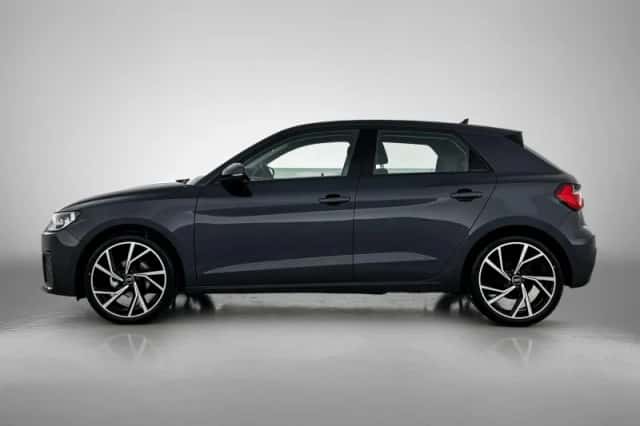Audi A1 (2024) thumbnail 3