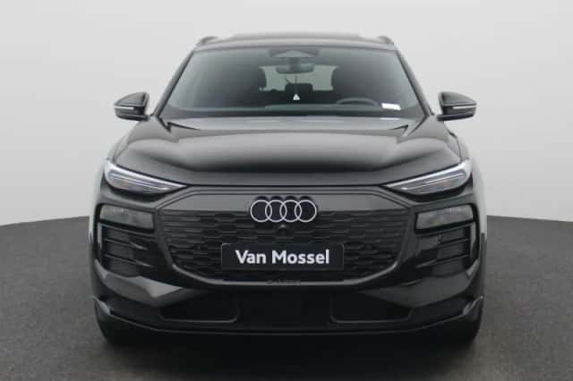 Audi Q6 e-tron (2025) thumbnail 3