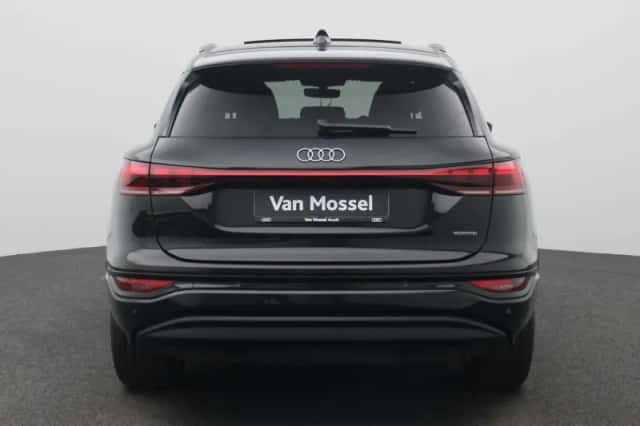 Audi Q6 e-tron (2025) thumbnail 5