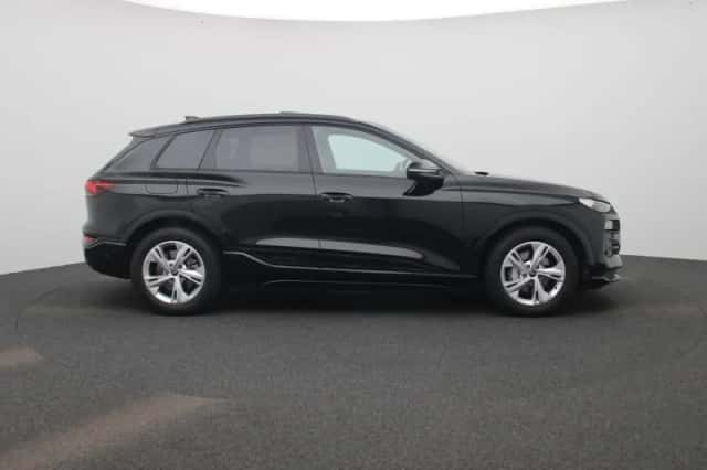 Audi Q6 e-tron (2025) thumbnail 6