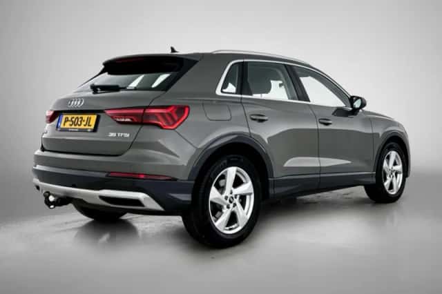 Audi Q3 (2022) thumbnail 4