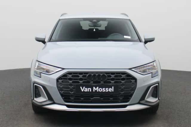 Audi A3 (2025) thumbnail 2