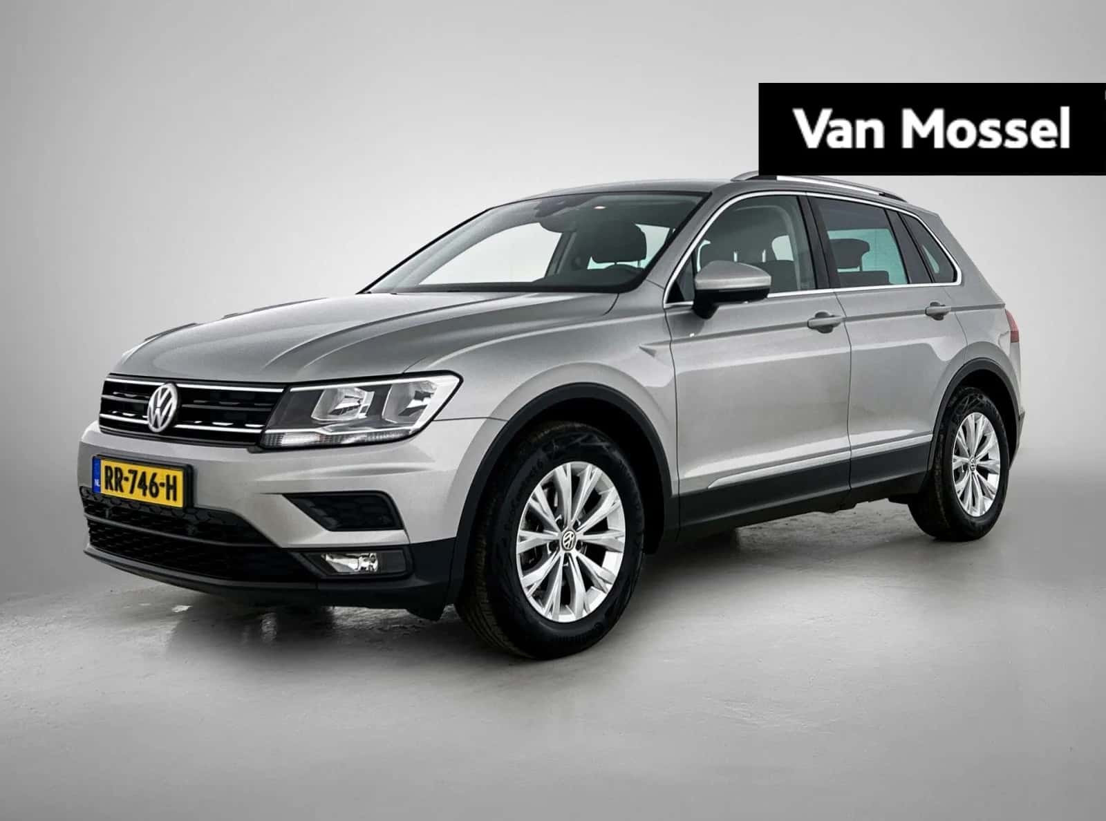 Volkswagen Tiguan (2018) — foto 1
