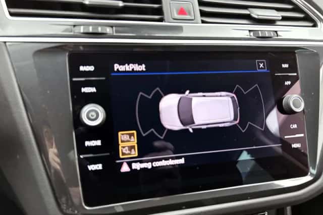 Volkswagen Tiguan (2018) thumbnail 14
