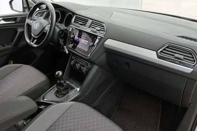 Volkswagen Tiguan (2018) thumbnail 20