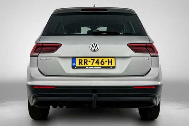 Volkswagen Tiguan (2018) thumbnail 3