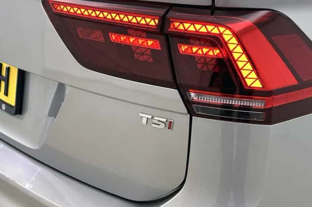 Volkswagen Tiguan (2018) thumbnail 27