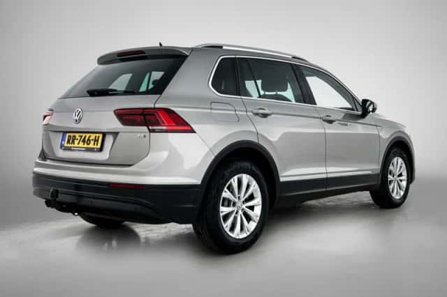 Volkswagen Tiguan (2018) thumbnail 4