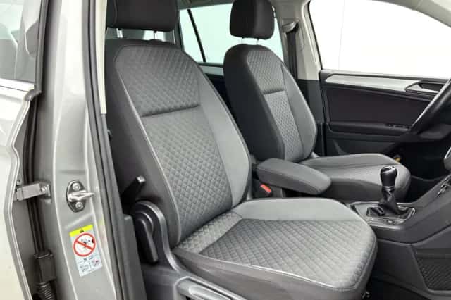 Volkswagen Tiguan (2018) thumbnail 35