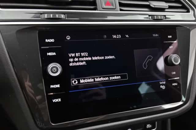 Volkswagen Tiguan (2018) thumbnail 9