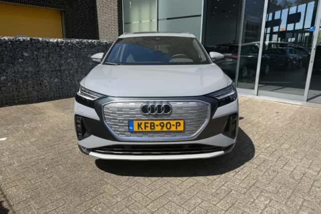 Audi Q4 e-tron (2026) thumbnail 2