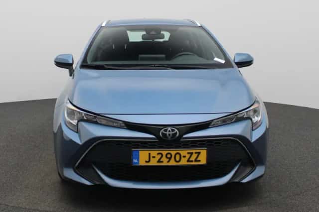 Toyota Corolla (2020) thumbnail 3