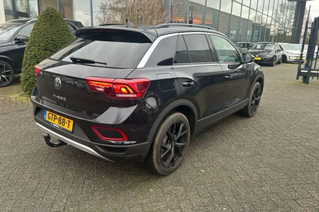 Volkswagen T-Roc (2024) thumbnail 7