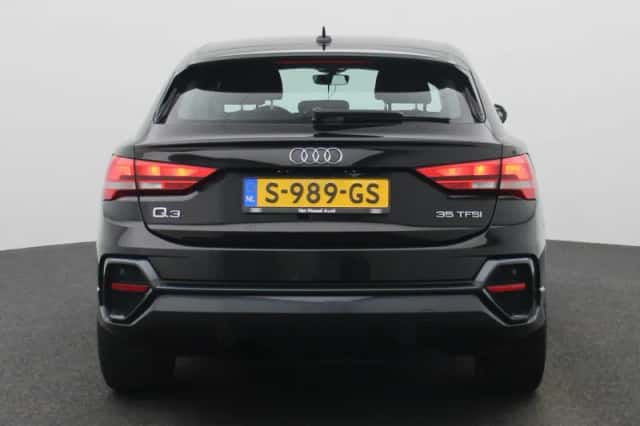 Audi Q3 (2023) thumbnail 5