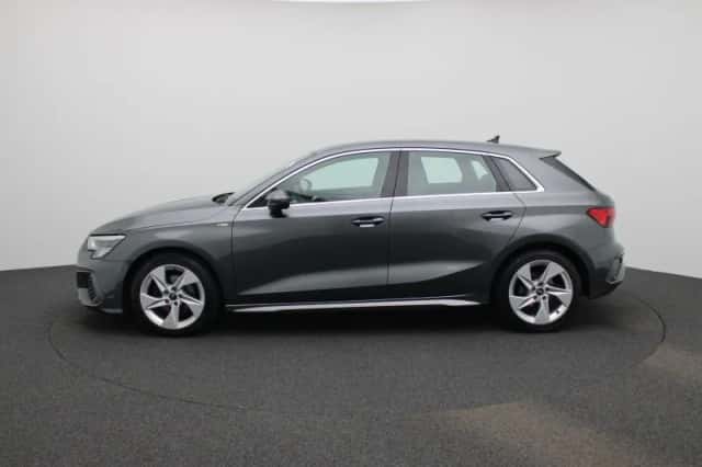 Audi A3 (2023) thumbnail 4