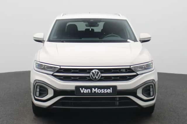 Volkswagen T-Roc (2024) thumbnail 3