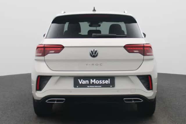 Volkswagen T-Roc (2024) thumbnail 5