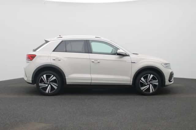 Volkswagen T-Roc (2024) thumbnail 6