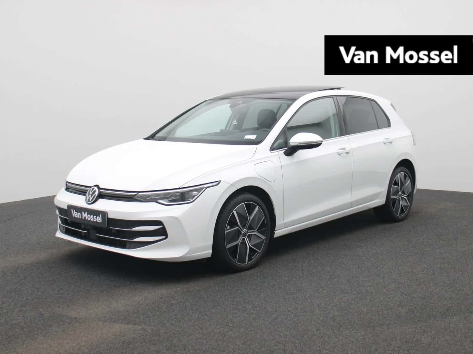Volkswagen Golf (2025) — foto 1