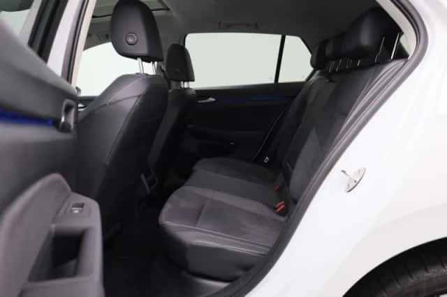 Volkswagen Golf (2025) thumbnail 12