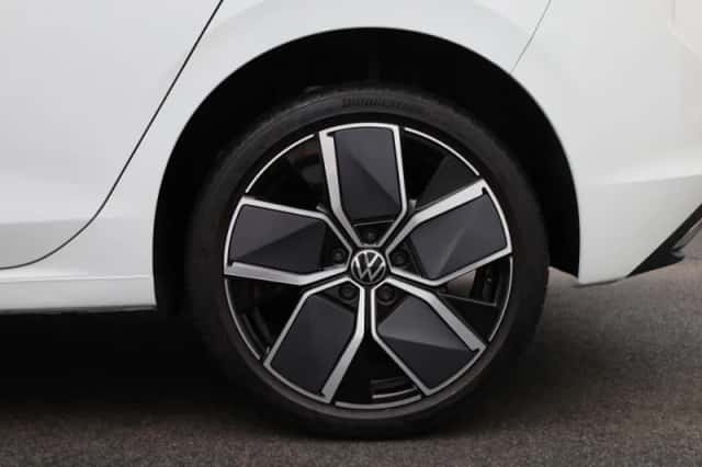 Volkswagen Golf (2025) thumbnail 13
