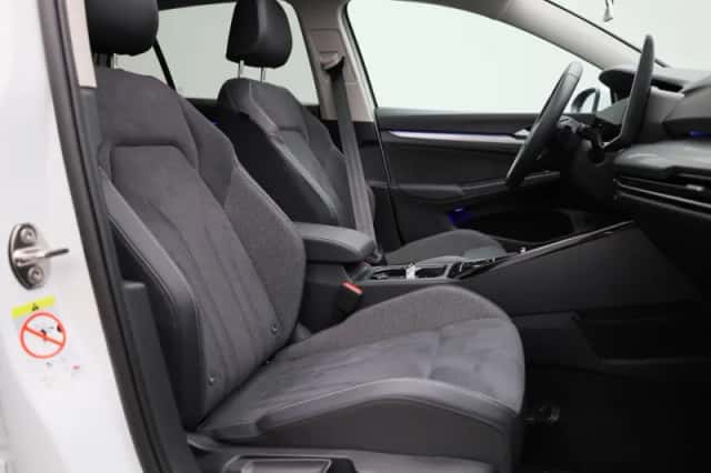Volkswagen Golf (2025) thumbnail 34