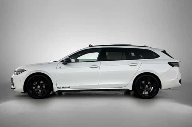 Volkswagen Passat (2025) thumbnail 2