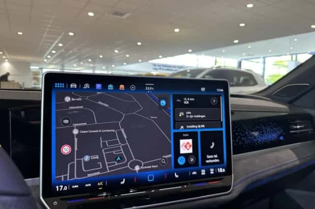 Volkswagen Passat (2025) thumbnail 12
