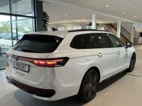 Volkswagen Passat (2025) thumbnail 4