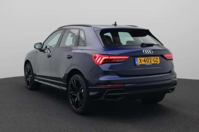 Audi Q3 (2023) thumbnail 3