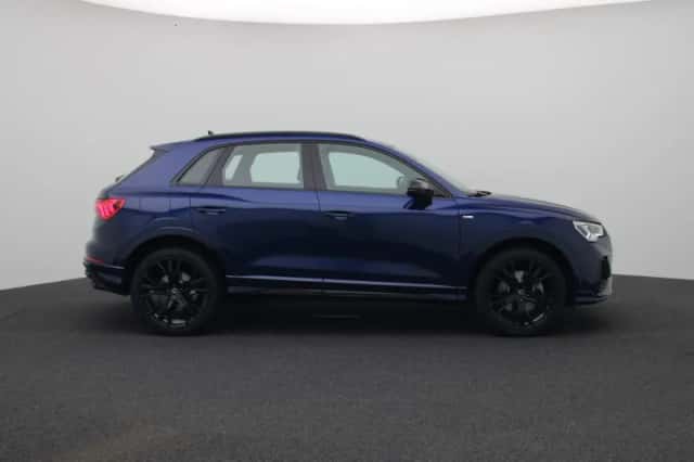 Audi Q3 (2023) thumbnail 6
