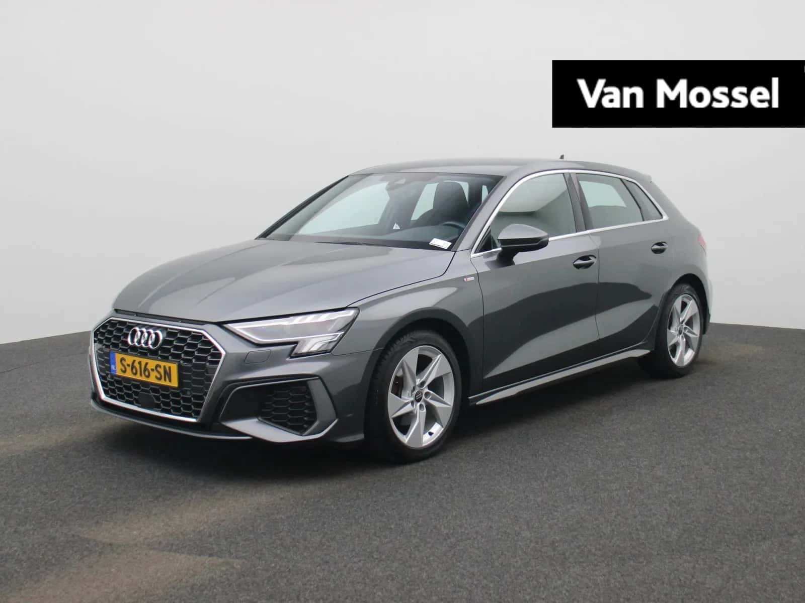 Audi A3 (2023) — foto 1