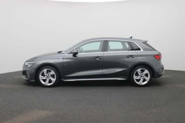 Audi A3 (2023) thumbnail 4