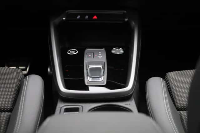 Audi A3 (2023) thumbnail 10