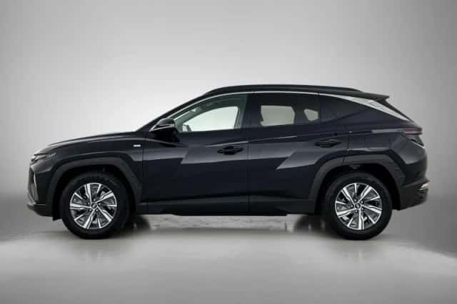 Hyundai Tucson (2022) thumbnail 2