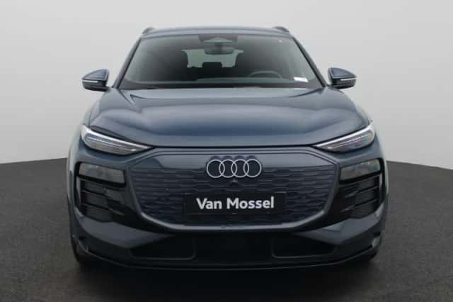 Audi Q6 e-tron (2026) thumbnail 3