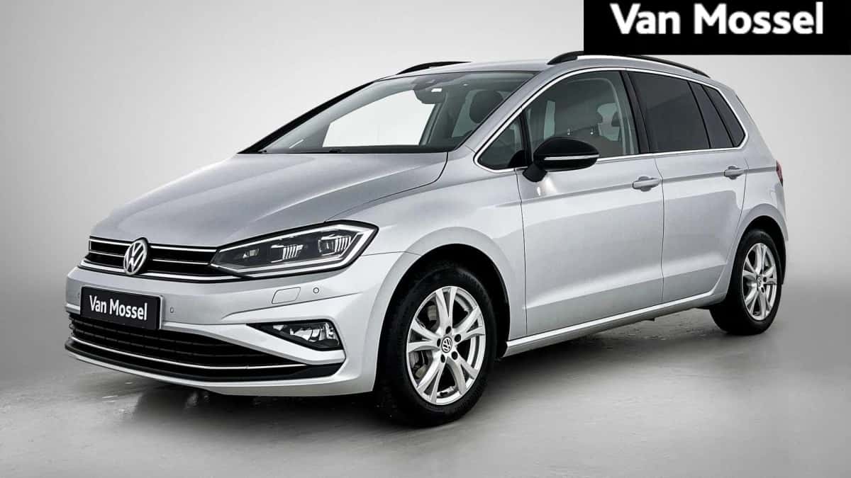 Volkswagen Golf (2020) — foto 1