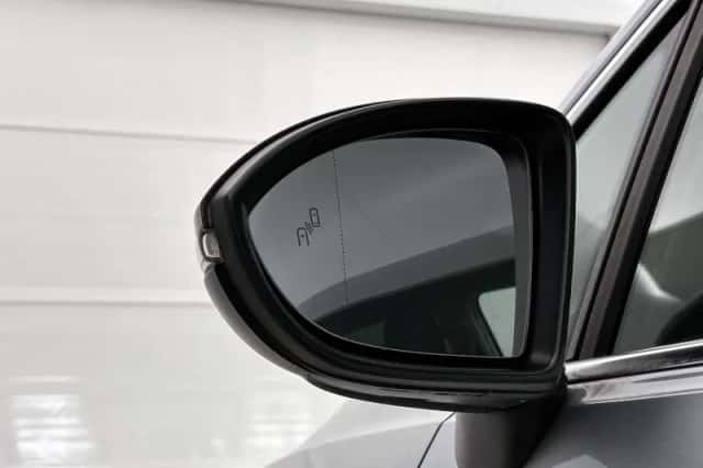 Volkswagen Golf (2020) thumbnail 19
