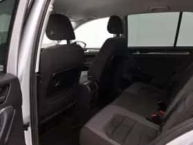 Volkswagen Golf (2020) thumbnail 26