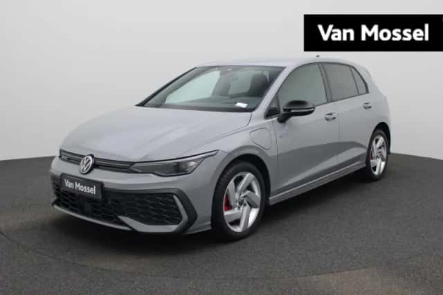 Volkswagen Golf (2025) thumbnail 1