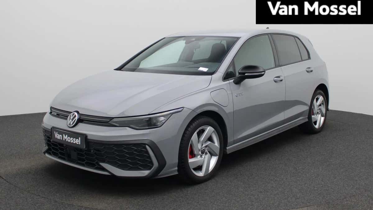 Volkswagen Golf (2025) — foto 1