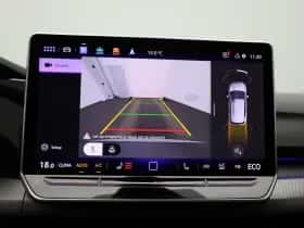 Volkswagen Golf (2025) thumbnail 36