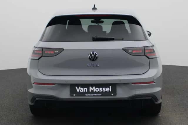 Volkswagen Golf (2025) thumbnail 5