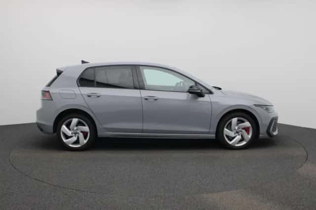 Volkswagen Golf (2025) thumbnail 6