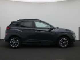 Hyundai Kona (2023) thumbnail 2