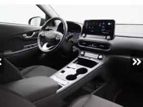 Hyundai Kona (2023) thumbnail 5
