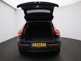 Volvo XC40 (2023) thumbnail 11